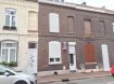 Maison Vente 3 chambres à Tourcoing - 89 000 € TOURCOING Gare Classique 1930 3 chs poss 5 . Belle maison 1930 à proximité de la gare, disposant de 3 chambres un grenier aménageable pour faire 2 autres chambres, belle cuisine équipée, salle de bain avec baignoire, wc séparés et belle cour couverte lumineuse. Elle est équipée du double vitrage pvc, du chauffage central au gaz, du tout à l'égout et d'une toiture en bon état. Elle attend juste votre touche personnelle.