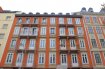 Appartement Vente à Strasbourg - 291 000 € Proche du centre ville, de la gare et des transports en commun, dans un très bel immeuble 1907 dont les parties communes ont été refaite cette année. Situé au 1er étage, ce lumineux et traversant logement 5 pièces de 129m2, à rénover, est composé d'un salon| séjour communicant et d'un balcon, de 3 chambres, d'une salle d'eau et d'un WC séparé. En annexe vous disposez d'une cave et un local vélo.Prix de vente : 291 000 ' dont 3,19% honoraires inclus