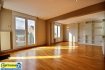 Appartement Vente 2 chambres à Maizières-lès-Metz - 215 000 € APPARTEMENT TRAVERSANT F4. 90 M²
TERRASSE LOGGIA PLEIN SUD DE 10 M²
¤¤¤¤ UNE EXCLUSIVITÉ CAPT’IMMO ¤¤¤¤
Au 2 ème étage, dans une copropriété de qualité.
Bénéficiant d’une parfaite orientation Sud, Sud-Ouest,
une garantie d’ensoleillement maximale.
Idéal pour des primo-accédants, une famille, de par ses volumes,
sa fonctionnalité et sa situation.
En position traversante idéale.
L’ensemble des pièces de jour et la terrasse loggia bénéficient d’une orientation Sud, Sud-ouest, le tout sans vis-à-vis immédiat.
Dès l’entrée, vous accédez à l'espace d’accueil desservant
le salon-séjour orienté sud, sud-ouest avec accès direct à la terrasse,
la cuisine équipée semi ouverte sur le salon-séjour.
La cuisine dispose de plans de travail, d’un équipement plaque de cuisson,
four, lave-vaisselle et un petit coin repas.
Vous disposerez d’un WC indépendant avec lave main,
de placards espaces de rangement.
Un ensemble très lumineux grâce aux baies vitrées.
Une terrasse loggia de 10 m² en cœur de ville un privilège rare !
Vous et vos enfants vous y épanouirez en toute quiétude et sécurité.
Coté nuit vous disposez de deux chambres.
Une salle de bain spacieuse avec grande douche, double vasque,
meuble de rangement et espace buanderie.
Un cellier au cœur de l’appartement et un garage indépendant avec éclairage
et installation électrique complètent l’ensemble.
La qualité de ce bien ne pourra que vous satisfaire !
Chauffage central au gaz, chaudière basse température neuve, fenêtres
triple vitrage, volets électriques neufs.
Un appartement idéalement situé à découvrir sans attendre !
Vous vous épanouirez dans ce bien en toute quiétude et sécurité !
Syndic professionnel.
Charges trimestrielles 260 ,-€
Honoraires à la charge des vendeurs.
Renseignements au 06.30.55.11.48
VISITES 7 JOURS SUR 7 SUR RDV !
Capt’Immo 3,5%
Votre solution Immobilière !
Moins d’honoraires ! Conseils et services en plus !
ESTIMATIONS EXPERTES GRATUITES EN 48H !
Si vous avez un bien à vendre, l’équipe Capt’Immo 3,5%
est à votre entière disposition pour vous conseiller,
pour réaliser une estimation experte en 48h,
et mettre tout son savoir-faire en vue d’une commercialisation professionnelle,
rapide de votre maison, appartement, locaux commerciaux.