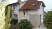 Maison jumelée Vente 3 chambres à Homécourt - 169 000 € BELLE BAISSE DE PRIX..........
REF 4069 :
Maison jumelée d'un côté entièrement rénovée SANS TRAVAUX à prévoir sur 3.93 ares.
Beau halle d'entrée distribuant sur un salon , salle à manger 25m², une cuisine équipée et séparée neuve, un wc individuel avec lave mains.
A l'étage : 3 chambres avec placard sur planché vitrifié de 9. 11. 13m².
Une salle de bains (baignoire avec parois douche, une vasque équipée).
En sous sol : une chaufferie, buanderie, une pièce à usages divers avec accès jardin.
Une terrasse dallée 30m² avec store central, jardin arboré.
Un garage 1vl avec porte électrique neuve, 2 places de stationnement privées,
une dépendance de jardin.
Chauffage gaz de vie avec chaudière a production d'eau chaude à condensation de début 2021.
Maison isolée. D.V. PVC avec volets roulants.
Façade refaite en 2008.
Ce bien à retenu votre attention, pour un renseignement ou une visite, contactez directement ROGER 06.69.18.32.40. à LA CENTRALE IMMOBILIÈRE JARNY.
VISITE POSSIBLE DU LUNDI AU SAMEDI SUR RDV.