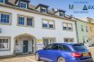 Appartement Location 4 chambres à Bascharage - 1 900 € L'agence immobilière MaraMax s.àr.l vous propose en location ce lumineux appartement avec possibilté d'exercer une profession libérale, au 1er étage d'une résidence située à Clemency.
L'appartement a une surface habitable de +/- 180m2 et se compose comme suit:
- spacieux hall d'entrée avec parlophone,
- living/salle à manger,
- cuisine équipée indépendante,
- 4 chambres à coucher,
- salle de douche avec lavabo et WC,
- WC séparé.
L'appartement a été repeint entièrement.
A ceci s'ajoute un grand garage pour deux voitures ainsi que deux emplacements extéreiurs.
Conditions de location:
Loyer: 1.900.-€
Charges: 250.-€
Caution: 5.700.-€
Frais d'agence: 1 mois de loyer + 17%TVA
Disponibilité: De suite!
Pour plus d'informations par rapport à ce joli appartement, n'hésitez pas à nous contacter.