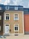 Nous vous proposons en exclusivité cette charmante maison unifamiliale, parfaitement entretenue et prête à être habitée sans nécessiter de travaux de rénovation.

Idéalement conçue pour une famille, elle se compose comme suit :

Rez-de-chaussée :
Hall d'entrée accueillant, cuisine équipée ouverte sur le living, WC séparé, cour arrière ainsi qu'une vaste annexe pouvant servir d'atelier.

1er étage :
Deux chambres à coucher et une grande salle de bain.

Mansarde :
Un bureau ou chambre d'enfant, une grande chambre à coucher avec espace bureau et une salle de douche privative.

Sous-sol :
Deux grandes pièces aménagées en buanderie, caves et espaces de rangement.

Située en plein coeur de la ville, la maison bénéficie de la proximité immédiate des commerces, écoles, transports en commun et de toutes les commodités du centre-ville.

Disponibilité à convenir.
Pour toute demande de visite ou informations complémentaires, n'hésitez pas à nous contacter au 265341 ou directement notre agent Mme VEIGAS au 621 505 621 ou par mail au cristina.veigas@cl-immo.lu

Les frais d'agence sont compris dans le prix de vente et à charge du vendeur.