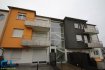 Appartement Location 1 chambre à Differdange - 1 050 € Petit appartement meublé se situant au deuxième étage d'une belle résidence avec ascenseur, (construction de 2013).
Se compose d'une cuisine équipée ouverte sur salon et avec accès sur le balcon, d'une chambre a coucher, d'une salle de douche ainsi que d'une cave et d'un emplacement de parking intérieur.
Pour une à deux personnes max.
Loyer: 1050 €/mois Charges: 130€/mois
Caution : 2 mois de loyer=2100€
Frais d'agence: 1 mois de loyer TVA à charge du locataire
Ref agence :DCVGM15-19_2