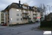 Appartement Location à Echternach - 890 € Immo Excellence vous propose en exclusivité ce joli appartement d'une surface de 67 m2 se composant comme suit : Un hall d'entrée, une cuisine équipée, un living avec salle-à-manger et accès direct sur un balcon, une salle-de-bain avec douche, un débarras, une chambre-à-coucher, un emplacement extérieur, une buanderie ainsi qu'une cave. L'appartement dispose également d'une grande armoire encastrée. Ref agence :3426449