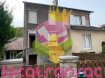 Maison Vente 3 chambres à Moyeuvre-Petite - 86 000 € A MOYEUVRE PETITE, maison à rénover, d'une superficie habitable de 105 m² habitables sur un terrain de 3a60ca, comprenant : un salon, un séjour, une cuisine, une salle d'eau, 3 chambres, combles aménageables (50 m² au sol), sous-sol composé de caves, jardin. Doubles vitrages PVC, chauffage gaz, toiture bon état.
Prévoir travaux (notamment mise aux normes électrique, installation de chauffage, décoration).