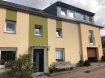Maison Vente 4 chambres à Schieren - 799 000 € Newgest immobilière vous propose :
Une maison avec appartement intégré située a Schieren
La maison se compose d'un hall d'entrée, d'un living, d'une salle à manger, d'une cuisine équipée séparée, d´un Wc séparé de 4 chambres,d´ un espace bureau d´une salle de douche d´une salle de bain d´une cave et d´un garage.
La maison bénéficie également d'un appartement de 56 m² actuellement loué d´un beau jardin et d'un emplacement de parking extérieur privatif.