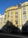Appartement Location 1 chambre Metz-Gare - 700 € c.c. A proximité directe de la Gare de Metz, au 9 rue Lafayette, appartement deux pièces de 52m² au 1er étage d'un immeuble sécurisé, comprenant une entrée, un séjour, une chambre, une cuisine avec balcon et une salle d'eau avec wc. Chauffage collectif au gaz.
Honoraires d'agence selon LOI ALUR
416 € pour la constitution du dossier, la rédaction du bail
3€/m² pour l'état des lieux, soit: 156 €
Soit un total de 572 €.