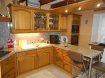 Maison Vente 4 chambres à Reimberg - 589 000 € Maison avec GARAGE minimum 5 VOITURES!! + parkings pour 2-3 voitures
Intéressant pour les mécaniciens ou amateurs de vieilles voitures....
Ancienne maison de 120m² rénovée en grande partie: double vitrage, chauffage à pellets, 5000 litres (réservoir eau de pluie), cellules photovoltaïques, Garages et ateliers de 120m², abris de jardin chauffé....
La maison est composée comme suit:
Rch: hall d'entrée, séjour, cuisine équipée neuve
1er étage: 3 chambres, bureau ou petite chambre supplémentaire, salle de douche
Les surfaces en m² sont données à titre indicatif et sont non contractuelles.