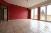 Appartement Vente 2 chambres à Bascharage - 460 000 € Appartement de +/- 74 m² dans une résidence de 1995 situé en plein centre de Bascharage à proximité des Commerces, bus et écoles.Cet appartement se trouve sur la rue principale mais ne se situe pas à l'avant du bâtiment ce qui permet de profiter du calme.Il se compose comme suit:Hall d'entrée, wc séparé, cuisine équipée indépendante, living avec balcon, 2 chambres à coucher (9 m² et 14 m²), salle de bain avec baignoire et toilette, et accès à la machine à laver.A ce bien s'ajoute une cave et un emplacement de parking.Disponible de suite.Pour tous renseignements complémentaires ou une visite (visites également possibles le samedi sur rdv), veuillez contacter le 28.66.39.1.Ref agence :72827