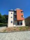 Appartement Vente 2 chambres à Pétange - 595 000 € LUXPROIMMO vous propose ce magnifique appartement idéalement situé à Pétange.
Au rez-de-chaussée (surélevé) d'un immeuble récent et bien soigné de 6 unités, ce bien est agencé comme suit:
Hall d’accueil, wc séparé, spacieuse et lumineuse pièce à vivre comprenant la cuisine équipée et le living avec accès à la terrasse de 16m².
Espace nuit comprenant 1 salle de bains avec douche et baignoire et 2 chambres à coucher (dont 1 avec dressing).
Grande terrasse de 16m² située à l'arrière.
Cave privée, buanderie commune, garage fermé individuel et emplacement extérieur.
A visiter !!
Idéalement situé proche de toutes commodités.