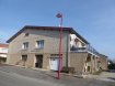Maison mitoyenne Vente à Jarny - 220 000 € A 10 MN DE JARNY : 220 000 ' FAIDans un cadre agréable, maison d'environ 280 m² de plateau sur un terrain de 7 a 74 ca comprenant : - au rdc : garage 2 vl, laverie, cave, deux pièces (possibilité de faire 2 chambres)- à l'étage : vaste séjour (44 m²), cuisine équipée, 3 chambres, wc, sdb- terrasse et jardin - grenier Double vitrage, toiture en bon état DPE en cours honoraires charge vendeurTEL 06.150.144.36Ref agence :2284618