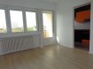 Appartement Hettange Grande 3 pièce(s) 57.63 m2. Appartement de 57.63 m² situé 3 rue du Soleil à Hettange-Grande / Soetrich au 2ème étage.
Il se compose comme suit : une entrée, un salon/séjour avec balcon, une cuisine entièrement équipée, une salle de douche, WC séparé et deux chambres.
Un garage et une place de parking complètent ce bien.
Chauffage individuel au gaz.
Loyer 1 000 € + 50 € charges (eau, TEOM, entretien chaudière, entretien espace vert)
Frais d'agence 630€
Dépôt de garantie 950 €
 Disponible à partir du 1er septembre 2026

Honoraires de 630 € TTC  à la charge du locataire comprenant  172 € TTC  pour l'état des lieux. Loyer de base 1000 €/mois. Provision sur charges 50 €/mois, régularisation annuelle. Dépôt de garantie 1 000 €. Classe énergie C, Classe climat C Montant estimé des dépenses annuelles d'énergie pour un usage standard : entre 940.00 € et 1310.00 € sur les années 2021, 2022 et 2023 (abonnements compris). Les informations sur les risques auxquels ce bien est exposé sont disponibles sur le site Géorisques : georisques.gouv.fr.