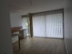 Studio Location à Nancy-Boudonville - Scarpone - Libération - 410 € c.c. Nancy, dans résidence très bien tenue et sécurisée avec ascenseur et gardien, au calme sur l'arrière de l'immeuble, JOLI STUDIO, entièrement rénové, cuisine équipée ouverte, belle salle de bains neuve avec douche, meuble vasque, WC suspendu, balcon plein sud, chauffage et eau chaude collectifs, Loyer : 320 euros plus 90 euros de charges, possibilité location dans la même résidence d'un emplacement de parking privatif en sus pour 30 euros
AGENCE KLAA 8 rue Girardet NANCY 03 83 97 01 78 ou 06 80 44 77 95
