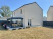 TRIEUX 

Maison récente avec vue dégagée sur les prairies

À environ 25 km d'Esch-sur-Alzette, découvrez cette très belle maison récente située dans un quartier résidentiel calme, sur un terrain entièrement clos.

La maison bénéficie d'un environnement paisible et d'une belle vue dégagée sur les prairies, offrant un cadre agréable pour profiter pleinement des extérieurs et des moments de détente.

Dès l'entrée, la luminosité et les beaux volumes du rez-de-chaussée créent une atmosphère chaleureuse et accueillante. Vous découvrirez un spacieux living avec salle à manger, qui s'ouvre naturellement sur une belle véranda et sur le jardin.

La cuisine ouverte, moderne et conviviale, constitue un véritable espace de vie. Elle est agrémentée d'une élégante verrière de style parisien qui apporte du caractère à l'ensemble tout en offrant une belle ouverture sur la salle à manger et la véranda. Une porte depuis la cuisine permet également d'accéder directement au garage ainsi qu'à la buanderie, pour davantage de praticité au quotidien.

À l'étage, l'espace nuit offre trois grandes chambres à coucher ainsi qu'une belle salle de bains équipée d'une baignoire et d'une grande douche avec receveur extra-plat.

La chambre parentale dispose d'un grand dressing ouvert, idéal pour organiser facilement vos vêtements et effets personnels. Les deux autres chambres bénéficient également de dressings avec portes coulissantes, offrant de belles possibilités de rangement.

À l'extérieur, le terrain entièrement clôturé offre un espace agréable et privatif. La véranda permet quant à elle de profiter du jardin et de la vue sur les prairies en toute saison.

Enfin, un grand garage avec porte motorisée permet de stationner votre véhicule à l'abri et offre un accès pratique à la maison. De nombreuses places de stationnement sont également disponibles devant la propriété.

Cette maison réunit ainsi confort, luminosité, beaux volumes et fonctionnalité, dans un environnement résidentiel calme et agréable.

Prix de présentation : 485 000.-€ Frais d'Agence Inclus.

Les surfaces et informations reprises dans cette annonce sont communiquées à titre indicatif et sans valeur contractuelle.

Pour toutes questions ou demandes d'informations, n'hésitez pas à nous contacter, nous serons toujours à votre service.

Agence ELSA'HOME à votre écoute pour la concrétisation de vos projets en toute confiance.

--------------------------------------------------------------

TRIEUX

Modern home with an unobstructed view of the meadows

Located approximately 25 km from Esch-sur-Alzette, discover this beautiful, modern home situated in a quiet residential neighborhood on a fully enclosed plot.

The house enjoys a peaceful setting and a lovely, unobstructed view of the meadows, providing a pleasant environment for fully enjoying the outdoors and moments of relaxation.

Upon entering, the brightness and spacious layout of the ground floor create a warm and welcoming atmosphere. You will find a large living and dining area that opens naturally onto a beautiful conservatory and the garden.

The open-plan kitchen is modern and sociable, serving as a true living space. It features an elegant Parisian-style glass partition that adds character while creating an open feel towards the dining room and conservatory. A door from the kitchen also provides direct access to the garage and laundry room, adding everyday convenience.

Upstairs, the sleeping area comprises three large bedrooms and a beautiful bathroom equipped with both a bathtub and a spacious shower with a low-profile tray.

The master bedroom includes a large open walk-in closet, ideal for easily organizing your clothes and personal belongings. The other two bedrooms also feature closets with sliding doors, offering ample storage space.

Outside, the fully fenced grounds provide a pleasant, private area. The conservatory allows you to enjoy the garden and the view of the meadows in any season.

Finally, a large garage with an automated door provides sheltered parking and convenient access to the house. There is also plenty of parking space available in front of the property.

This home combines comfort, natural light, spaciousness, and functionality within a quiet and pleasant residential setting.

Asking price: €485,000 (agency fees included). The surface areas and information provided in this listing are for guidance only and carry no contractual value.

Please do not hesitate to contact us with any questions or requests for information; we are always at your service.

ELSA'HOME Agency is here to help you realize your projects with complete confidence.