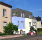 Appartement Vente 1 chambre à Yutz - 182 200 € Appartement neuf de 59,78m2, dans petit immeuble de six logements. Comprenant entrée, cuisine ouverte sur séjour (29,79m2) , deux terrasses dont une couverte (3,60 et 4,59m2), salle de bains, un wc. Possibilité d'achat de parking ou de garage.
A 15mn à pied de la gare.