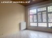 Appartement Location à Thionville - 380 € c.c. THIONVILLE,
Proche de toutes commodités et d’axes autoroutiers, à deux pas du centre ville, situé au rez-de-chaussé d’un immeuble très calme, appartement F1 de 35m² composé d’une entrée, d’une grande cuisine donnant sur un balcon, d’une pièce de vie lumineuse, d’une salle de bain entièrement carrelée, et d’un WC séparé. Parking gratuit autour de l’immeuble.
Chauffage gaz individuel. Double vitrage.
Proximité de la frontière (à 20km). Arrêt de bus devant l’immeuble.
Loyer : 380 euros /mois
Charges mensuelles: 35 euros /mois (dont l’eau froide)
Dépôt de garantie : 380 euros
Honoraires à la charge du locataire : 350 euros
LENOIR IMMOBILIER: Vente, Location, Gestion, Estimation.
www.lenoir-immobilier.fr