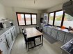 Appartement Location 4 chambres à Hayange-Marspich - 995 € c.c. MARSPICH:Appartement F6 avec jardin. En bordure de forêt, magnifique appartement F6 en duplex comprenant: cuisine équipée, séjour, 2 salons dont 1 en véranda, 4 chambres, une mezzanine avec billard et 2 salles de bains.Vous trouverez également en sous-sol un garage, une cuisine d'été donnant accès au jardin de 5 ares avec sa dépendance, 2 terrasses et un puits.LIBRE DEBUT OCTOBRE