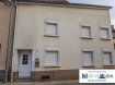 Chambre Location 1 chambre à Mertert - 550 € L'agence MaraMax s.àr.l vous propose en colocation plusieurs chambres dans une maison située à Mertert, proche de la moselle et de l' autoroute.
Cette colocation se compose comme suit:
Rez-de-chaussée:
- chambre de +/- 12m2, loyer 550.-€, charges inclus,
- chambre de +/- 18m2, loyer 600.-€, charges inclus.
Premier étage:
- chambre de +/- 19m2, loyer 600.-€, charges inclus,
- chambre de +- 12m2, loyer 550.-€, charges inclus,
- chambre de +- 22m2, loyer 650.-€, charges inclus.
A ceci s'ajoute:
- salle à manger commune,
- deux douches communes,
- cuisine commune avec machine à laver,
- deux toilettes communes,
- nettoyage de la partie commune 1 fois par semaine.
Un Parking public n'est pas loin.
Disponibilité: 1er février 2019!
Pour plus d'informations par rapport à ces chambres, n'hésitez pas à nous contacter.