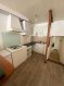 Appartement Location 1 chambre à Épinal - 405 € c.c. Coin cuisine avec éléments et électroménager ouverte sur séjour avec accès terrasse, une chambre, salle de bain et toilettes. Chauffage individuel gaz. Disponible mi juillet 2020