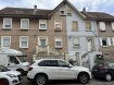 A VENDRE A AUDUN-LE-TICHE (57390) une maison mitoyenne a la frontière Luxembourgeoise et à proximité immediate de Esch-Sur-Alzettà, cette maison bénéficie d'un emplacement privilégié pour les frontaliers.

Maison mitoyenne d'une superficie habitable d'envirin 115m², sur 2 ares 20centiares.

Comprenant :
Au rez-de-chaussée surélevé:
Une entrée dégagement, une cuisine meublée, un salon, une salle de bain, un cabinet de toilette. 

Au premier étage:
Un dégagement, deux chambres.

Combles:
Une chambre mansardée.

Chauffage au Gaz.
Double vitrage PVC.

Maison à rénover.