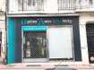 Commerce Vente à Metz-Imperial - 91 000 € EXCLUSIVITE SOMEGIM !
Metz quartier Impérial, à 2min à pied de la gare.
Découvrez au rez de chaussée ce local commercial de 45m² avec vitrine sur rue.
Comprenant : partie local à l’avant, à l’arrière un bureau, un dégagement équipée de placard, une réserve et un WC
Le local est équipée d’une climatisation réversible et d’un rideau. Il n’est pas possible de faire de la restauration.
Idéalement situé à voir au plus vite !