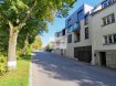 Appartement Location 1 chambre à Luxembourg-Kirchberg - 2 150 € Bel appartement à louer, sis au Kirchberg
L'appartement se situe proche de l'école européennes, des communautés européennes, des grands axes routiers et des transport publiques.
Description de l'appartement :
- 81m2 surface habitable de l'appartement
- 29m2 Terrasse
- Hall d'entrée
- Cuisine ouverte
- Salon et salon à manger avec accès à la terrasse et au jardin
- Bureau/Chambre
- Chambre à coucher avec un dressing
- Salle de douche
- WC séparé
- Emplacement intérieur (système ascenseur)
- Jardin
L'appartement sera libre pour le 01.02.2020
Loyer : 2.150,-'
Charges : 250,-'
Caution : 4300,-'
Frais d'agence : 2515,50 ' TTC17%
Ref agence :1213179