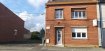 Maison Location 3 chambres à Lallaing - 690 € c.c. MAISON SEMI INDIVIDUELLE , 3 chambres. Votre agence Vitrin'immo vous propose cette maison semi-individuelle à proximité des écoles et des commerces.~~~Description de cette maison: ~~Située à proximité du centre ville et à deux pas des commerces et des écoles cette maison semi-individuelle comprend au rez de chaussée une entrée, un salon/séjour, un wc, cuisine équipée . A l'étage un grand pallier dessert trois chambres dont 2 avec placard et une salle de bain.grenier~~Petit plus:~Cette maison dispose également d'un jardin cloturé.~~~***Disponible fin de novembre ***