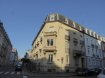 Appartement Vente 4 chambres à Mulhouse - 189 000 € MULHOUSE CENTRE (proximité Tribunaux) nous vendons un DUPLEX d'une superficie de 142 m² situé dans un immeuble d'angle très ENSOLEILLEE au DERNIER ETAGE.
Vous entrez dans un appartement spacieux avec une grande entrée disposant d'un grand placard (pouvant faire un coin bureau), 1 SALON SEJOUR de 51m², 1 cuisine EQUIPEE séparée avec un coin buanderie rangement
A l'étage vous avez 4 pièces de nuit, 1 grande salle de bain (baignoire & douche) entièrement carrelée, 1 espace ouvert complètement attypique.
Au sous sol vous avez 2 Caves.
Le CHAUFFAGE est individuel au GAZ.
Coup de COEUR pour ce bien RARE à MULHOUSE