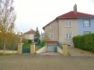 Maison Vente 2 chambres à Hayange - 189 900 € Maison Hayange 4 pièce(s) 100 m2 garage 3chambres sur 5 ares. Dans un quartier résidentiel calme et recherché,
Maison jumelée de 100m² sur 5ares de terrain clos et arboré offrant :
-En rdc: véranda d'entrée, vaste Hall d'entrée avec placard, cuisine/ salle à manger (24m²), salon indépendant de 17m², wc séparé, salle de bains avec douche et baignoire de 7m².
-Au 1er: 2 chambres de 17 et 14m² et possibilitée d'une pièce supplementaire .
-Au sous-sol : 1 garage de 20m², 1 chaufferie de 14m² , un atelier et une buanderie.
A l'extérieur: jardin avec une terrasse couverte et coin barbecue, 1 chalet de jardin.
Facade récente , DV pvc avec volet roulant, chauffage central au gaz , toiture en bon état.
Mr Antonoff: 06-52-83-85-07