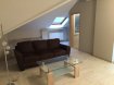 Appartement Location 2 chambres à Reichlange - 1 100 € Très bel appartement récemment rénové situé au 1er étage d'une maison privée. Cet appartement est loué meublé et équipé.
Il se compose d'une grande pièce avec coin salle à manger, coin séjour et cuisine équipée américaine, coin buanderie, salle de douche et deux chambres.
Cette location est idéale pour des personnes calmes et discrètes, sans animaux. L'appartement est équipé d'une connexion internet. Pas de garage, mais emplacement de parking à proximité.
