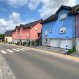 Maison jumelée Vente 5 chambres à Ermsdorf - 1 100 000 € En vente une belle maison jumelée dans un état excellent à Ermsdorf d'une surface habitable d'environ 252 m2, construite en 2009 sur un terrain de 3 ares, qui se compose comme suit:
au rez-de-chaussée: 1 chambre, WC séparé, living/salon, cuisine équipée (accès à la terrasse), 1 débarras
1er étage: 3 chambres à coucher, 2 salle de bains (dont une est seulement accessible par la chambre parentale)
2e étage: 1 chambre (bureau / salle de sport), salle de douche avec WC (non fini), débarras
sous-sol (niveau rue): débarras, garage pour 3 à 4 voitures, salle de chauffage,
2 caves (une avec WC)
extérieur: 2 emplacements, débarras en dessous des escaliers, jardin avec abri de jardin.
Disponibilité : à convenir
Ref agence :1243