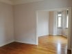 Appartement Location 2 chambres à Thionville - 850 € c.c. Appartement de type F4 de 80m2, situé quartier de la Providence, comportant: une entrée avec placard, un salon/séjour, une cuisine équipée , 2 chambres, une salle de bains, un wc et un petit balcon.
A 5 minutes à pied du centre ville et 15mn de la gare.
