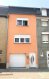 Maison individuelle Vente 4 chambres à Schifflange - 569 000 € Belle maison à vendre à Schifflange située dans une rue calme à proximité du stade avec une surface habitable d'environ 110m2 complètement refaite il y a 10 ans (toiture, façade, électricité, chauffageà).
La maison se compose:
Hall d'entrée
Cuisine équipée avec accès balcon
Living lumineux
4 chambres à coucher
WC séparé
Salle de bain
Balcon
Grande terrasse à l'arrière de la maison
Garage pour une voiture
Pour tout complément d‘information, n'hésitez pas à nous contactez par téléphone au 28 77 88 22.
Nous sommes également disponibles pour organiser les visites le samedi !
Nous sommes, en permanence, à la recherche de nouveaux biens à vendre (des appartements, des maisons et des terrains à bâtir) pour nos clients acquéreurs.
N‘hésitez pas à nous contacter si vous souhaitez vendre ou échanger votre bien, nous vous ferons une estimation gratuitement.
Ref agence :109