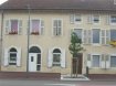 Appartement Location Novéant-sur-Moselle - 720 € c.c. Rue du Maréchal Foch, en Rez de chaussée, Appartement 5 pièces de 110 m2 comprenant une pièce à vivre, une cuisine meublée et équipée, un séjour, trois chambres, salle de bains, WC.
Chauffage électrique.
Honoraires d'agence selon LOI ALUR :
486.00 € pour les visites, la constitution du dossier et la rédaction du bail
3€/m² pour l'état des lieux d'entrée soit 330.00€