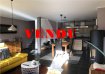 Maison jumelée Vente 5 chambres à Mersch - 845 000 € ECKHAUS (QUADRIPLEX), 3 SÄITE FRÄI, MAT 5 SCHLOFZËMMER ZE VERKAFEN ZU MIERSCH
BK-Immo Promotion proposéiert Iech am Verkaf en wonnerschéint, luxuriéis agerichten Eckhaus mat 5 Schlofkummeren, Garage, Gaart an ideal orientéierter Terrasse, vun wou een eng flott Vue genéisse kann. Dat roueg geleeënt Haus (3 Säite fräi), befënnt sech an enger roueger Cité zu Miersch, net wäit ewech vun allen Commoditéiten.
Dëst luminéist an harmonescht ageriichten Haus aus gebaut am Joer 2012, op engem Terrain vun 2a 88ca an besetzt eng Wunnfläch vun ongeféier 200 m2 an ass a folgender Weis ausgestatt :
Um Rez-de-jardin :
• Living mat oppener Kichen : 45,08 m2
• Terrasse : 19,21 m2
• Privaten Gaart
• Gaardenhaus
Niveau -1 :
• Schloofzëmmer 2 : 16,89 m2
• Schloofzëmmer 3 : 17,26 m2
• Buedzëmmer : 10,04 m2
• Trapenhaus : 15,29 m2
• Wäschräum : 8,85 m2
• Eenzel Toilet : 5,77 m2
• Couloir : 6,51 m2
Um Rez-de-chaussée :
• Entrée’s Gank : 7,95 m2
• Trapenhaus : 7,24 m2
• Elteren Schlofzëmmer (accèes Duschzëmmer) :19,07 m2
• Duschzëmmer (accèes Schlofzëmmer) : 13,39 m2
• Garage : 19,17 m2
Um éischten Stack :
• Gank : 9,53 m2
• Schlofzëmmer 4 : 7,24 m2
• Schlofzëmmer 5 : 9,53 m2
• Technikräum : 2,37 m2
Wichteg ze wëssen :
• Zougang vun der Kichen/ Living op d’Terrasse mat privatem Gaart ronderëm d’Haus an engem Gardenhaus.
• Draifachverglasung mat Schibedieren an elektresch Rolllueden
• Oppenen Uerwen am Living
• Gazheizung (Viessmann)
• Daach an Facade am Commun
• Garage fir 1 Auto mat Stellplatz virun der Diier
• Elteren Schlofzëmmer mat Zougang zum Duschzëmmer
• Ausgestatten Kichen mat héichwäertegem Material an Kachinsel (Wäert 35.000 €)
• Sanitaire Villeroy & Boch
• Holtzen Terrasse
D’Eckhaus ass ideal fir eng gréisser Famill mat Kanner. D’Lag ass roueg an ideal gebonnen un d’ëffentlech Verkéiersmëttele wéi och no vun allen Commoditéiten ( Schoul, Supermarchéen, Sportshal, etc )
Fir all weider Froen, biede mir Iech, ons ënnert folgend Telefonsnummer oder per Email ze kontaktéieren:
661 663 152 (Pierre Sinner) / 621 296 071 (Bob Kirsch)
info@bkimmo.lu
////////////////////////////////////////////////////////////////////////////////////////////////////////////////////////////////
MAISON JUMELEE/QUADRIPLEX (3 CÔTES LIBRES), 5 CHAMBRES A MERSCH
BK Immo vous propose à la vente cette luxurieuse et magnifique maison jumelée avec 5 chambres à coucher, un garage pour une voiture, jardin privatif et une grande terrasse idéalement orienté donnant une belle vue panoramique. La maison (trois côtés libres) se situe dans une rue calme en toute tranquillité et est à proximité de toutes commodités.
Cette maison harmonieuse et lumineuse, construite en 2011 sur un terrain d’une surface totale de 2a 88ca, vous offre une surface habitable d’environ 200 m2 et se compose de manière suivante:
Au rez-de-jardin :
• Living avec cuisine ouverte : 45,08 m2
• Terrasse : 19,21 m2
• Jardin privatif :
• Maisonnette :
Niveau -1 :
• Chambre à coucher 2 : 16,89 m2
• Chambre à coucher 3 : 17,26 m2
• Salle de bain : 10,04 m2
• Cage d’escalier/palier : 15,29 m2
• Salle d’eaux/buanderie : 8,85 m2
• WC séparé : 5,77 m2
• Hall de nuit/couloir : 12,77 m2
Au rez-de-chaussée :
• hall d’entrée : 7,95 m2
• palier/cage d’escalier : 7,24 m2
• chambre parentale : 19,07 m2
• salle de douche/accès ch. : 13,39 m2
• garage : 19,17 m2
Au 1er étage :
• hall de nuit/palier : 10,78 m2
• chambre à coucher 4 : 9,53 m2
• chambre à coucher 5 : 9,53 m2
• local technique : 2,37 m2
Important à savoir :
- maison jumelée/quadriplex, année de construction 2011
- grande terrasse de 19,17 m2 avec jardin privatif
- maisonnette d’été
- triple vitrage et volets électriques
- feu ouvert
- chauffage au gaz (Viessmann)
- toît et façade en commun
- garage pour une voiture et un emplacement extérieur
- chambre parentale avec accès salle de douche
- cuisine équipée de matériel haute finition avec îlot (valeur 35000 €)
- sanitaire Villeroy & Boch
- terrasse en bois
Situation au calme et idéalement lié aux réseaux des transports publics. A proximité de toutes commodités (école, centre polyvalent, supermarchés, etc).
Intéressant pour grande famille avec enfants.
Mersch est une commune calme et accueillante qui saura satisfaire toutes les exigences.
Pour de plus amples renseignements, n'hésitez pas à nous contacter aux numéros
661 663 152 (Pierre Sinner) / 621 296 071 (Bob Kirsch)
info@bkimmo.lu
L‘agence BK-Immo Promotion vous propose des objets sélectionnés, pour répondre à la demande de notre clientèle.
N‘hésitez pas à consulter notre site www.bkimmo.lu pour découvrir de photos supplémentaires et nos autres biens.
