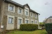 Maison Vente 5 chambres à Oberwampach - 695 000 € -- FR --
Maison unifamiliale de - 375 m2
Terrain: 8,90 ares
* Rez-de-chaussée:
Hall d?entrée avec feu ouvert
Living
Cuisine équipée - Salle à manger avec sortie sur terrasse et jardin
Bureau
2 chambres à coucher
Salle de bains
Pièce rangement (raccordement pour faire une salle de douche)
Cave-Chaufferie
Garage 2 voitures
* 1er étage:
Hall de nuit
3 chambres à coucher
Salle de douche
Buanderie
* 2e étage:
Grenier aménageable
* Sous-sol:
Cave
N'hésitez pas à nous contacter pour d'autres informations:
info@immowolz.lu / 352 95 82 59-1
-- DE --
Einfamilienhaus mit - 375 m2
Grundstück: 8,90 Ar
Erdgeschoss:
Eingangsbereich mit Kamin
2 Schlafzimmer
Badezimmer
Abstellraum (Anschlüsse für Badeszimmer vorhanden)
Garage (2 PKW)
Keller/ Heizkeller
Wohnzimmer
Büro
offene Einbauküche-Esszimmer mit Zugang zu Terrasse und Garten
1.Stock:
Flur
3 Schlafzimmer
Badezimmer
Waschküche
2.Stock:
ausbaubarer Dachboden
Untergeschoss:
Keller
Ref agence :B6906