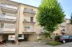 Appartement Location 1 chambre à Mondorf-Les-Bains - 1 250 € A louer appartement non meublé à Mondorf-les-Bains, 19, avenue DR KLEIN.Magnifique appartement au deuxième étage, sans ascenseur, dans la Résidence La TURBIE, construite en 1970 et entièrement rénové.Il se compose comme suit:Hall d'entrée (porte de sécurité, (parlophone)Séjour, salon, avec accès au balcon, cuisine équipée indépendant qui donne vers une loggia.1 chambre à coucher, une salle de bain avec douche italienne, toilette séparée.Au rez-de-chaussée, la cave et la buanderie commune, à l'extérieur un garage box fermé.Finitions:double vitrage, volets électriques et manuels, chaudière à mazout, passeport énergétique G-HDisponibilité immédiate.Conditions:CDI obligatoire, sans période d'essaiPas d'animauxCaution 2 mois de loyer plus charges avant la remise des clefs.Frais d'Agence 1 mois de loyer plus 17 % de TVA à payer dès signature du contrat de bail.Premier loyer en avance avant la remise des clefs.IMPORTANT!A envoyer par mail avant la visite svp à Info@christinesimon.lu, toutes personnes qui ne présente pas de dossier complet en copie ne seront pas retenu pour la visite.Voici les documents demandés;3 Derniers fiches de salairesCopie du contrat de travailCarte d'identité et sécurité socialePreuve de solvabilité des derniers 6 mois de paiement de loyer ailleurs.Tout rendez-vous confirmer est à respectez ou à annulé le jour avant svp, une question de respect envers l'agence et les propriétaires ou locataires actuel.Pour une visite contactez l'agence par mail à info@christinesimon.lu ou par gsm entre 10:00 et 17:00 mais pas entre midi au 621 77 88 30