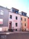 Maison Vente 3 chambres à Dudelange - 625 000 € Belle maison mitoyenne, sur un terrain de 6,40 ares,récemment rénovée dans sa totalité ;Se compose d'un salon, d'une cuisine équipée avec accès au jardin, deux chambres à coucher et une salle de bain avec baignoire, la mansarde est aménagé en une salle de douche, une grande pièce préparée pour être adaptée en deux chambres à coucher, une cave, chaufferie et un wc séparé.Situé dans une rue calme à proximité des écoles, bus, parking, hôpital etc.Possibilité d'avoir un garage en location.Les honoraires d'agence sont inclus dans le prix de vente et sont entièrement à charge du vendeur.Ref agence :DCVB16