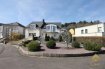 Villa Vente 5 chambres à Dudelange - 1 550 000 € A Dudelange, au calme absolue, nous vous proposons cette belle demeure libre des 4 côtés sur un terrain de 8 ares, bien entretenue.La maison vous offre une surface totale de +/- 420 m², dont +/- 320 m² habitable, qui se répartie comme suit: RDCH: Hall d'entrée, wc séparé, spacieux et lumineux living avec feu ouvert et salle à manger de +/- 65 m², cuisine complètement équipée avec coin débarras, une nouvelle véranda d'hiver de 35 m² complète cet étage, donnant sur une belle terrasse de +/- 30 m², ainsi qu'au jardin avec un étang et une maisonnette en bas.A l'étage, une suite parentale avec coin dressing, une chambre à coucher de +/- 23 m² avec accès à la salle de bain très spacieuse et grande fenêtre (douche à vapeur, baignoire, double vasque) et une 3ème chambre à coucher de 22 m² avec un escalier menant au grenier pouvant être une salle de loisirs.Au sous-sol: se trouve 2 chambres à coucher de +/- 14 m², salle de douche , un débarras, une cave et un garage pour 2 voitures.Pour tous renseignements complémentaires ou une visite (visites également possibles le samedi sur rdv), veuillez contacter le 28.66.39.1. Ref agence :72776