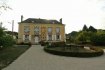 Maison Vente 4 chambres à Vibraye - 246 050 € Ancien presbytère. C IMMOBILIER vous propose un ancien Presbytère du 17ème siècle restauré avec soins comprenant au rez-de-chaussée : entrée, cuisine aménagée et équipée, salon, salle à manger, wc. Au premier étage : palier, quatre chambres, salle de bains. Au deuxième étage : Grenier. Double garage. Parc arboré sans vis à vis de 2284 m2. C IMMOBILIER VIBRAYE - PLACE DE L'EGLISE - 02.43.71.71.71