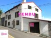 Maison Vente 5 chambres à Ars-sur-Moselle - 272 000 € *** CE BIEN EST ACTUELLEMENT SOUS COMPROMIS DEPUIS LE MOIS DE MARS 2020 ***Suite a cette transaction, nous recherchons une maison équivalente entre 100 et 150 m2 sur le secteur de Ars sur Moselle, Ancy|Dornot, Corny, Novéant sur Moselle et Jouy aux Arches.N'hésitez pas à prendre contact avec notre agence pour offre au 03.87.18.57.63 ou 06.07.46.97.88L'Immobilière Delarue vous propose sur les hauteurs de Ars sur Moselle une maison de village de 184 m2 habitable et bénéficiant d'une parcelle 8 ares et 45 ca rue Jeannne d'Arc.Ce bien est situé dans une rue calme est tranquille et tout en étant à proximité du centre ville (commerces, gare et écoles) à moins de 5 minutes à pied.Au RdC: la maison est composée d'un grand hall d'entrée avec placards, d'une buanderie avec douche|WC, de 2 remises et de 2 garages pouvant abriter 3 voitures.Au 1er étage: Un grand salon|séjour avec cheminée à bois, 2 chambres, une salle de bains, un WC et une cuisine distribuant une véranda avec un accès terrasse et jardin sans vis à vis.Au 2ème étage: 3 grandes chambres, une salle d'eau avec WC et un débarras pouvant être transformé en 6ème chambres.Au sous sol une très belle cave voutée.La maison est érigée en pierre de tailles des fondations à la toiture et elle est constituée de dalles pleines.*** Ce bien peut correspondre à une famille avec plusieurs enfants.***Chaudière au fioul entretenue chaque année.Le prix de ce bien est de 272000 ' et les honoraires sont intégralement à la charge du vendeur.