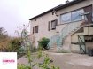 Maison Vente 5 chambres à Ars-sur-Moselle - 272 000 € L'Immobilière Delarue vous propose sur les hauteurs de Ars sur Moselle une maison de village de 184 m2 habitable et bénéficiant d'une parcelle 8 ares et 45 ca.Ce bien est situé dans une rue calme est tranquille et tout en étant à proximité du centre ville (commerces, gare et écoles) à moins de 5 minutes à pied.Au RdC: la maison est composée d'un grand hall d'entrée avec placards, d'une buanderie avec douche|WC, de 2 remises et de 2 garages pouvant abriter 3 voitures.Au 1er étage: Un grand salon|séjour avec cheminée à bois, 2 chambres, une salle de bains, un WC et une cuisine distribuant une véranda avec un accès terrasse et jardin sans vis à vis.Au 2ème étage: 3 grandes chambres, une salle d'eau avec WC et un débarras pouvant être transformé en 6ème chambres.Au sous sol une très belle cave voutée.La maison est érigée en pierre de tailles des fondations à la toiture et elle est constituée de dalles pleines.*** Ce bien peut correspondre à une famille avec plusieurs enfants.***Chaudière au fioul entretenue chaque année.Le prix de ce bien est de 272000 ' et les honoraires sont intégralement à la charge du vendeur.