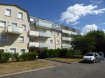 Appartement Location 1 chambre à Mulhouse - 600 € c.c. A Mulhouse Dornach, dans résidence récente, venez découvrir cet Appartement F2 de 51m² meublé et avec Balcon et parking souterrain.
Cet Appartement est composé d'une Entrée, d'une Pièce de vie donnant accès au Balcon, d'une Cuisine Equipée avec frigo, plaques de cuisson et lave vaisselle, d'une Chambre avec son lit 2 personnes et d'une armoire, d'une Salle d'Eau avec vasque et douche et un wc séparé.
Vous avez également avec cet Appartement une cave et une place de parking privative en sous sol.