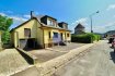 Maison individuelle Vente 4 chambres à Wiltz - 648 000 € ***SOUS COMPROMIS***
***Ralph MEYER - 621 613 176 ***
**A saisir rapidement**
immohub, votre partenaire dans l’immobilier à Wiltz, vous propose en exclusivité cette charmante maison unifamiliale libre de 4 côtés sur un terrain de 6,62 ares.
Plusieurs possibilités d’agrandissements.
Sise dans une cité sans trafic de passage avec des vues dégagées, cette maison se compose comme suit:
RDC
-Garage pour une voiture avec deuxième étage accessible par trappe et par l’extérieur
-Hall d’entrée 6,30 m2
-Cuisine 16,43 m2
-Triple séjour 40,90 m2 donnant accès à la terrasse
-Chambre I 12,60 m2
R+1
-Hall de nuit 7,20 m2
-Salle de bain 15,30 m2
-Chambre I 15,30 m2 avec accès balcon 14,70 m2
-Chambre II 10,80 m2
-Chambre III 11,00 m2
R-1
Local technique 12,00 m2
Cave I 13,00 m2
Cave II 4,90 m2
Cave III 11,30 m2
Sauna 14,40 m2
Détails
Construction : +/- 1955
Rénovations : +/- 1989
Chauffage au mazout / 3000L / Chaudière : Viessmann 2009
Double vitrage / Chassis en PVC
Surface habitable 136 m2
Surface net 191 m2
Plusieurs emplacements extérieurs
Grand jardin