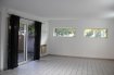 Appartement Vente à Strasbourg - 135 000 € EXCLUSIVITE :Neudorf - très belle situation, place du SCHLUTHFELD au calme à l'arrière d'une cour intérieure, proche des transports en commun, des écoles et des commerces, grand et lumineux F1 de 41,38m2.Celui-ci se compose d'une entrée, d'une grande pièce de 35m2 avec cuisine US éclairée par deux belles baies vitrées donnant accès pour chacune d'elle à une terrasse (25m2 et 9m2)Salle de bain avec baignoire.