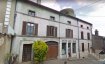 Maison Vente 4 chambres à Dieulouard - 159 000 € Belle maison de caractère . Adossée au château de Dieulouard, cette demeure se divise en 2 parties : - Une maison d'habitation offrant : Une entrée de 17m2 avec sol en marbre et moulures au plafond, un garage de 50m2, ainsi qu'un point d'eau. L'étage dispose d'une cuisine lumineuse, attenante au salon d'environ 45m2, une salle de bain de bonne superficie attenante à une dressing, un deuxième salon qui dessert un bureau, anisi qu'une chambre de 22 m2 Au 2ème étage, le bien offre une mezzanine de 70m2, laquelle dessert une salle de bain, un toilette séparé, ainsi que 3 chambres de bonne superificie. Ce bien dispose également d'un grenier ( 30m2) et d'une belle cave de 54m2 avec les murs du château ! - Un local commercial : D'une superficie de 51 m2, possibilité d'aménager en habitation également Le tout est dans un état sain, à remettre au goût du jour