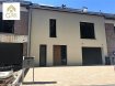 Maison mitoyenne Location 4 chambres à Saeul - 2 450 € Pour raisons professionnelles, magnifique maison neuve à louer.Située dans une nouvelle cité à Saeul, elle comprend: * Hall d'entrée,* 4 chambres à coucher, * un bureau,* Très grande cuisine équipée de haut de gamme,* Living/salle à manger donnant accès sur terrasse et jardin, * Une salle de bain et une salle de douche, * WC séparé,* Garage pour 1 voiture et 3 emplacements privatifs devant la maison.Disponible de suite.LOYER : 2.450 Euros CAUTION : 4.900 EurosAGENCE : 2.866,50 EurosCONTRAT DE TRAVAIL EN CDI EXIGE!!!Pour plus de renseignements complémentaires ou une visite (visites également possible le samedi sur rdv), veuillez contacter le 28.66.39.1.Ref agence :72516
