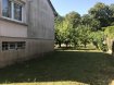 Maison Vente 3 chambres à Moyeuvre-Grande - 190 000 € Dans une impasse au calme, maison F5 de plain-pied surrelevé mitoyenne d'un coté, d'une surface de 95m² habitables sur 9.50 ares de terrain.Elle se compose d'une entrée desservant une belle pièce de vie de 30m² avec accès balcon vue sur la verdure, cuisine ouverte, 3 chambres (12, 14 et 16m²), salle d'eau, toilettes séparés, un sous-sol complet composé de 3 caves, chaufferie | buanderie, garage accès direct à la maison avec atelier attenant (nombreuses possibilités d'aménagement du sous-sol).Double vitrage PVC, chauffage individuel GAZ (chaudière DE DIETRICH 2012), façade et toiture en bon état, jardin arboré en lisière de forêt.