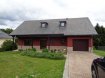 Maison individuelle Location 3 chambres à Koetschette - 1 650 € Charmante maison individuelle à louer dans le village de Koetschette, commune de Rambrouch.
La maison se compose comme suit:
Rdch:
- spacieux hall d'entrée
- séjour / salle à manger
- cuisine équipée récente
- débarras
- salle de douche, wc, lavabo
- chaufferie / buanderie
- garage.
1er étage:
- 3 belles chambres à coucher
- salle de bain, wc, lavabo
- bureau.
Jardin, terrasse (accès par cuisine et garage), parkings.