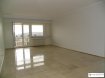 Appartement Location 2 chambres à Luxembourg-Centre ville - 1 600 € +++ A LOUER +++Dans une résidence de grand standing, magnifique appartement entièrement rénové avec vue imprenable sur la ville de Luxembourg et le plateau du Kirchberg.L'appartement se compose d'un grand hall d'entrée avec vestiaire et WC séparé, cuisine équipée neuve avec balcon, 2 belles chambres à coucher, salle de bains, beau living avec terrasse avec vue imprenable.Merci de contacter notre Agence au 671 110 000 pour toute visite. Ref agence :532429